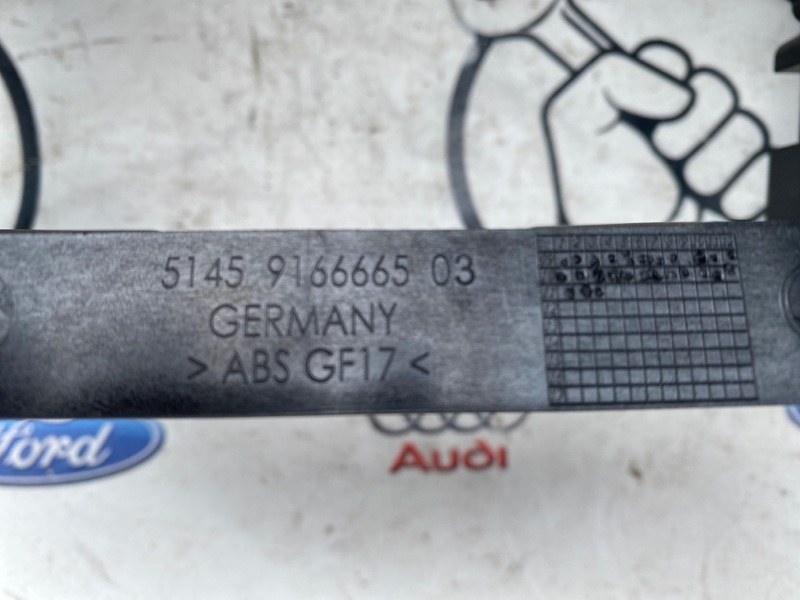 Крепление магнитофона BMW 528I SDrive F 10 N52