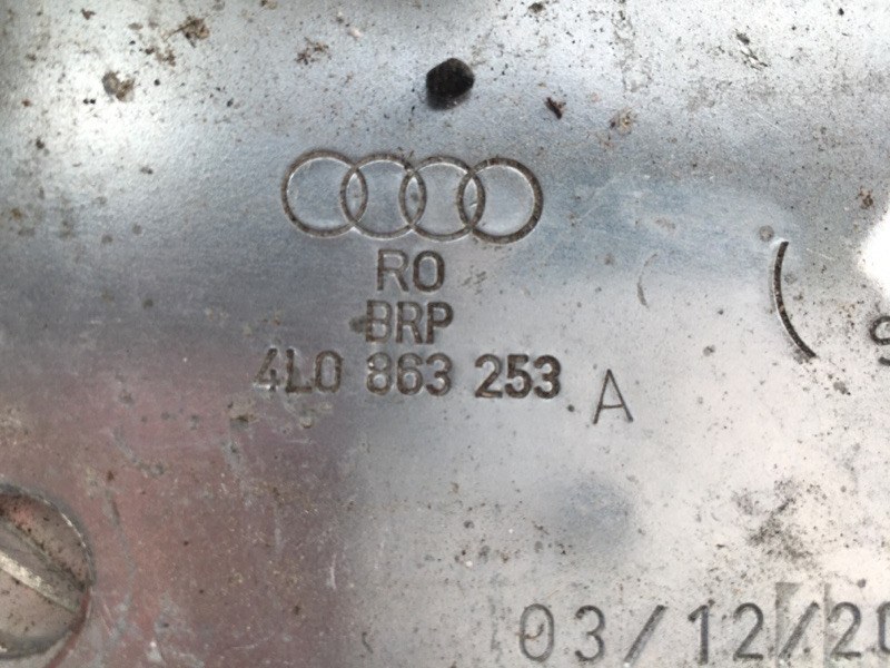 Кронштейн Q7 2012 4 L 3.0 TFSI