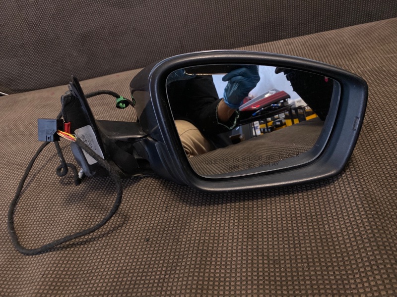 Зеркало заднего вида боковое Volkswagen Passat 2014 B7 USA 2.5 CBUA 561857502T Б/У