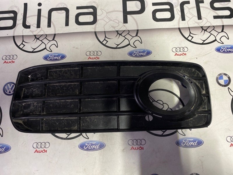 Решетка в бампер Audi A5 A5 8t0807681b Б/У