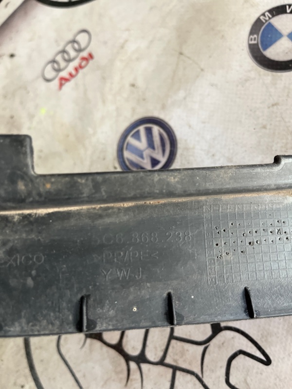 Обшивка салона Volkswagen passat