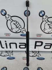 Упор газовий задний Volkswagen Passat 2011