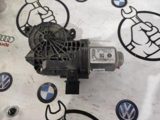 Мотор стеклоподъемника задний правый Volkswagen Passat