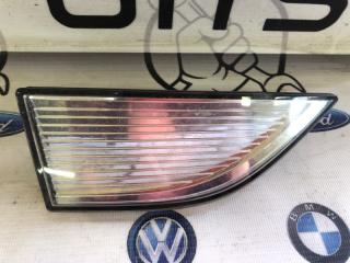 Светоотражатель передний правый Volkswagen Volkswagen